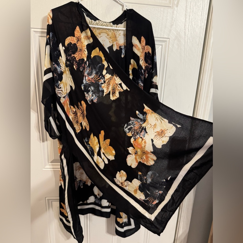 Floral Black Kimono Top